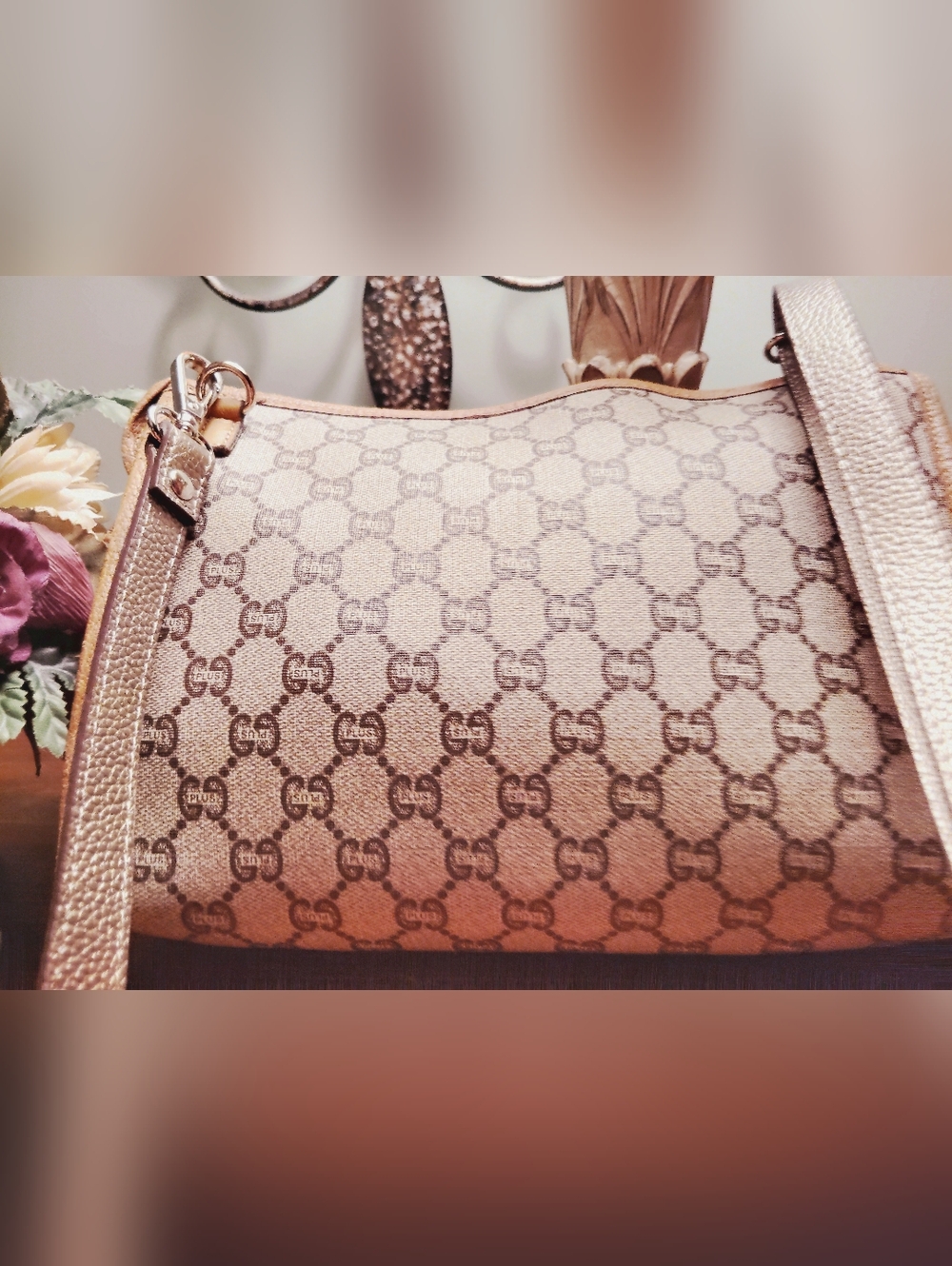 Gucci plus Tan Beige Monogram Crossbody Bag with Brown Trim - Picture 3 of 8
